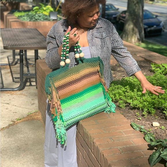 Green and Brown Macrame Bag With Fringes / 100% Handmade - Picture 3 of 12
